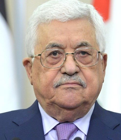 Palestinernes statsminister Mahmoud Abbas (Wikipedia Commons.  Abbas var med å grunnlagge PLO i 1968.  I 1996 ble han valgt til generalsekretær i PLO og Arafats stedfortreder. Han var en av arkitektene bak Oslo-avtalen. Han var en av stifterne av Fatah, den største fraksjonen i PLO. Abbas har skrevet boken "The Other Side: The Secret Relationship Between Nazism and the Zionist Movement", hvor han betviler omfanget av holocaust og påstår at zionistene og nazistene samarbeidet fra 1933 (Wikipedia).