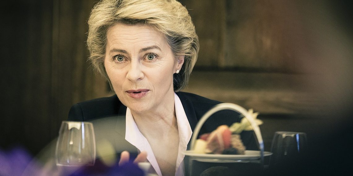 «For et spesielt øyeblikk – jeg hilser signeringen av denne historiske avtalen varmt velkommen», uttalte EU-kommisjonens leder Ursula von der Leyen, da avtalen om israelsk gass-eksport til EU ble signer i sommer. Foto: https://commons.wikimedia.org/wiki/File:Ursula_von_der_Leyen_MSC_2017.jpg.