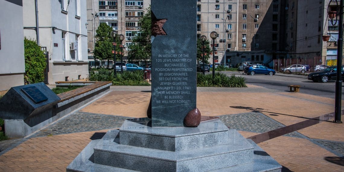 Bucuresti- Legionnaire Pogrom Memorial. 
Foto: Ted McGrath, Flickr