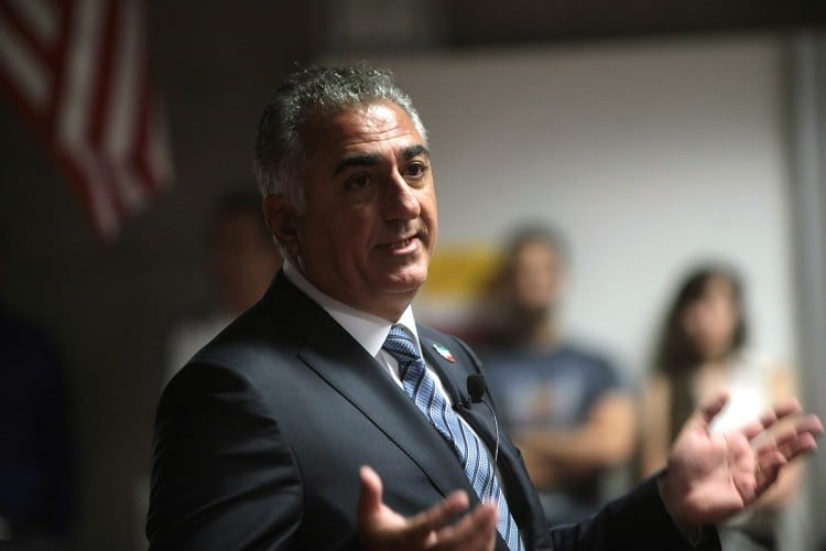 Irans kronprins i eksil Reza Pahlavi. Foto: Gage Skidmore - https://commons.wikimedia.org/wiki/File:Reza_Pahlavi_%2822269780552%29.jpg.
